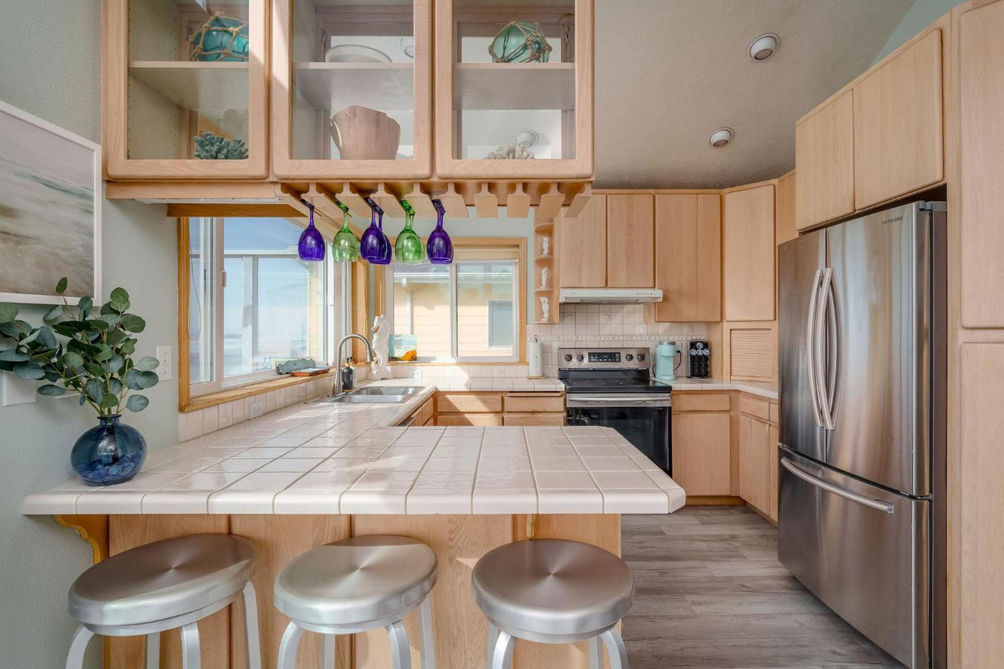 Steps From The Beach! Hottub, $1M Ocean View, Deck Waldport Dış mekan fotoğraf