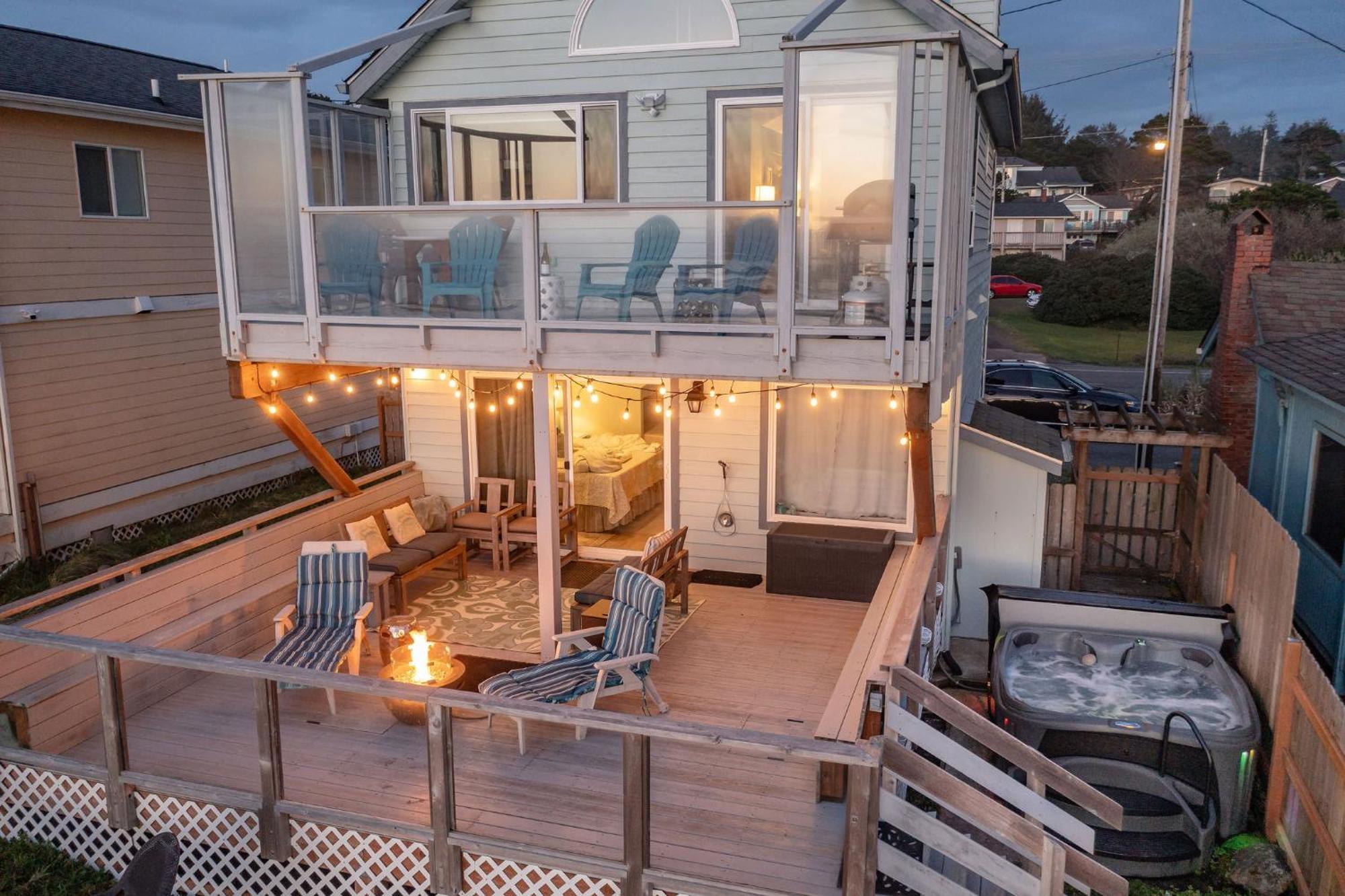 Steps From The Beach! Hottub, $1M Ocean View, Deck Waldport Dış mekan fotoğraf