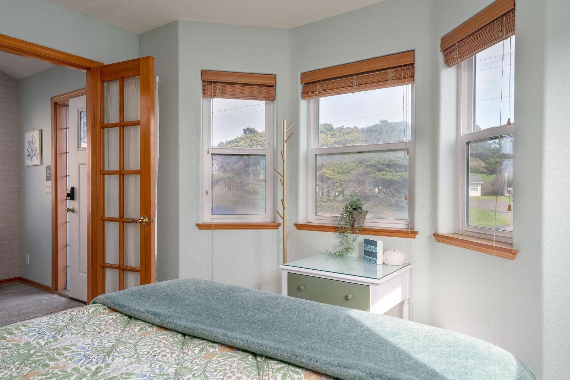 Steps From The Beach! Hottub, $1M Ocean View, Deck Waldport Dış mekan fotoğraf